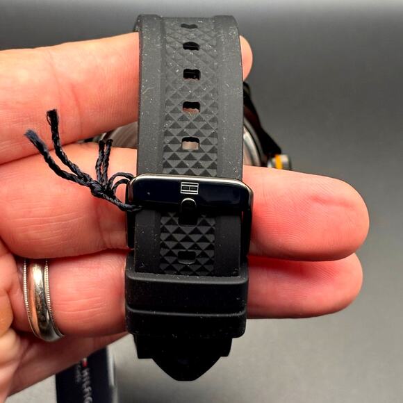 Tommy Hilfiger Windsurf 1792137 Black Silicone Mens Quartz Sport Watch NIBWT - Picture 12 of 17